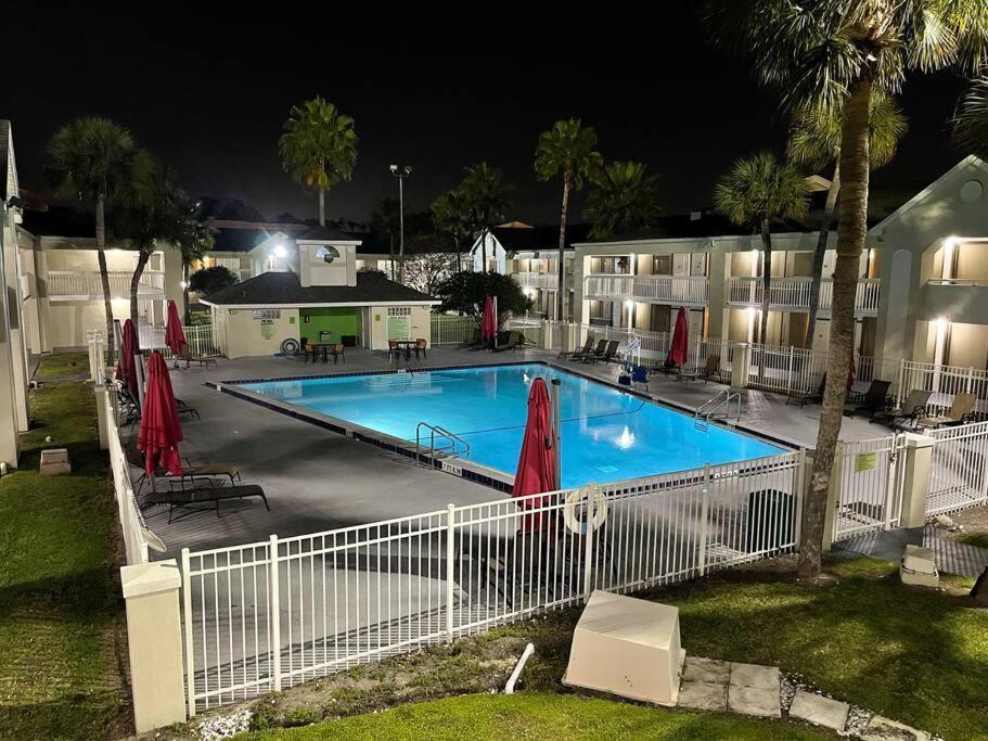 Newly Room In Cozy Hotel With Super Location To The Parks Kissimmee Exterior photo